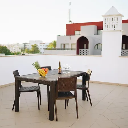Appartement Wonderful Flats With Pool By Host Wise
