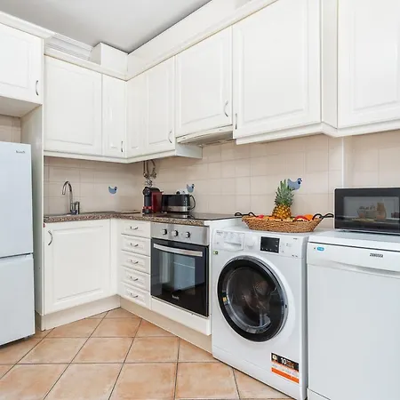 Wonderful Flats With Pool By Host Wise Albufeira