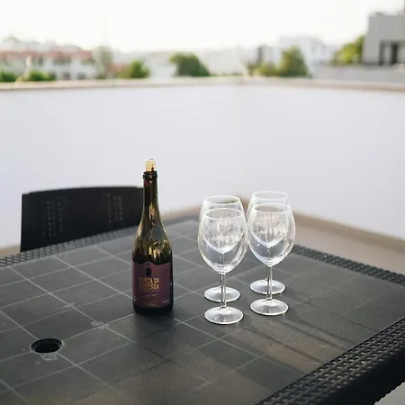 Wonderful Flats With Pool By Host Wise Apartment