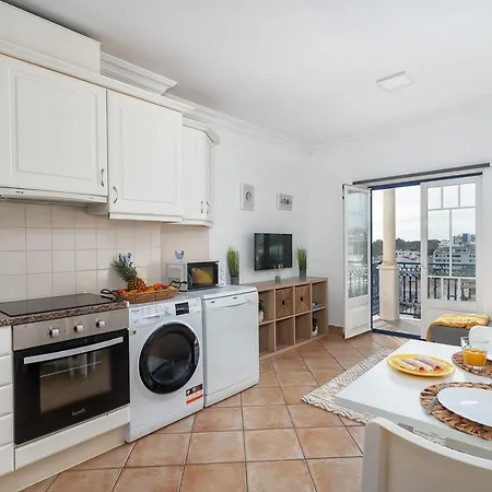 Wonderful Flats With Pool By Host Wise